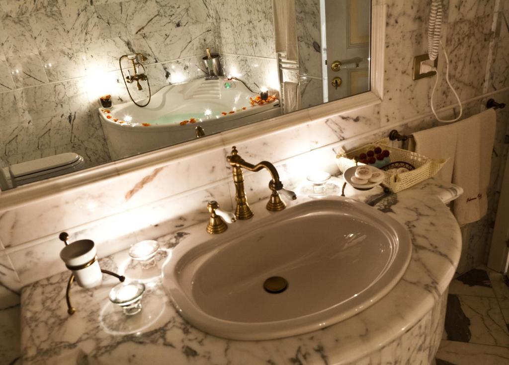 Palazzo Volta Boutique Luxury B&B Nardò Eksteriør billede